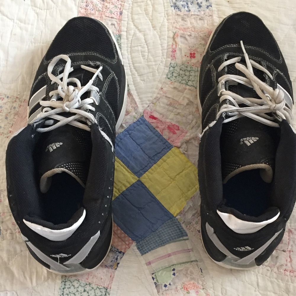 Adidas Basketball Shoe 06/08: CLU600001